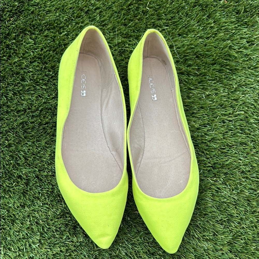 Neon fluorescent yellow point toe ballet flats funky 80s Women's Flats Sz6 NWOT